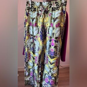 ZARA. !! Beautiful Multi Color Floral Pant! Satin Wide Leg Palazzo Pants size M
